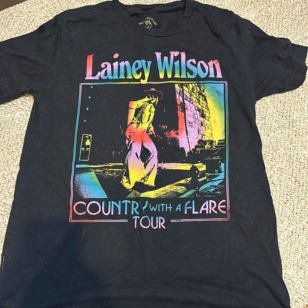 Lainey Wilson concert t